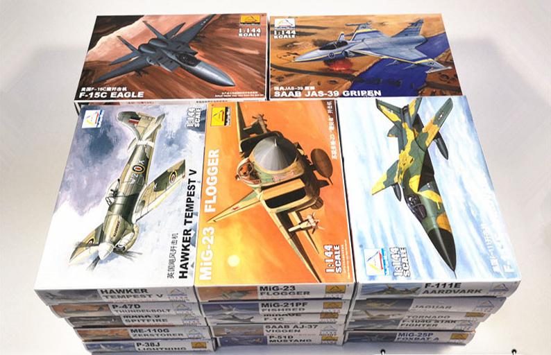 Model Kit Motor Nuclear - 25PCS 1/144 Plastic Assemble Fighter Military