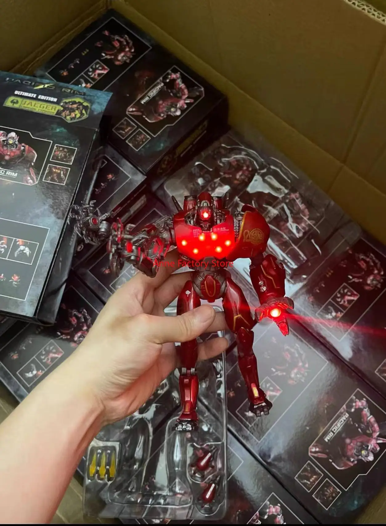 Spot  NOW Light 20CM Emit NECA - Model Kit Pacific Rim ulasan dan harga