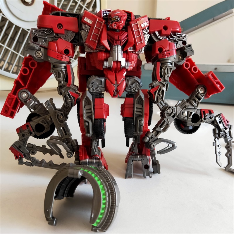 Transformation AOYI SS Overloa - Model Kit Pacific Rim ulasan dan harga